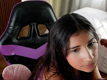 Stripchat Sex Cam of DRACARYSS_