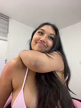 Stripchat Adult Webcams of SharaRous