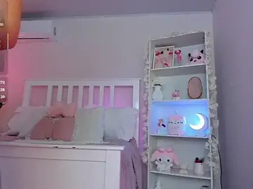 Stripchat Live Sex of ely_cherry18