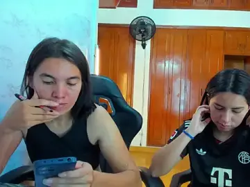 Stripchat Sex Chat of Soffy_and_Emily