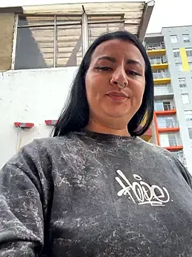 Stripchat Live Sex Cam of Abril_Luv