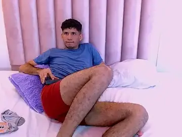 Stripchat Sex Cam of Lucas_Dream