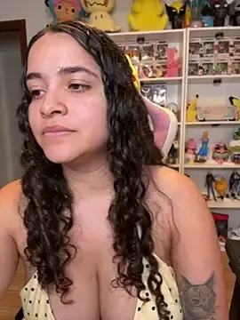 Stripchat Live Sex Cam of Sweet_sully__