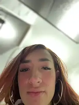Stripchat Sex Cam of ariiel_