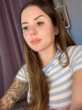 Stripchat Live Sex Cam of Alina_Vibe_Me