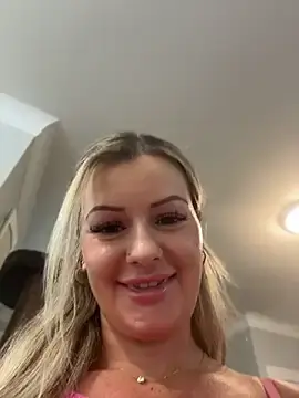 Stripchat Best Webcam of LoveShae_