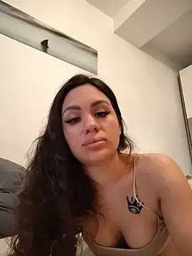 Stripchat Free Porn Cam of SiennaLuxexx