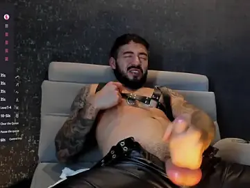Stripchat Free Porn Cam of MarkWalker__