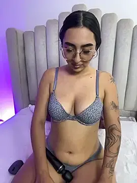 Stripchat Live Porn of emmi_miller