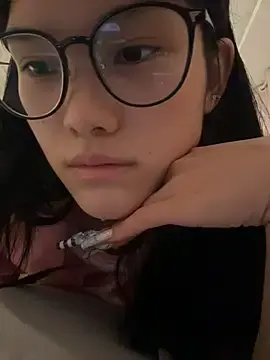 Stripchat Sex Cam of yanzi520