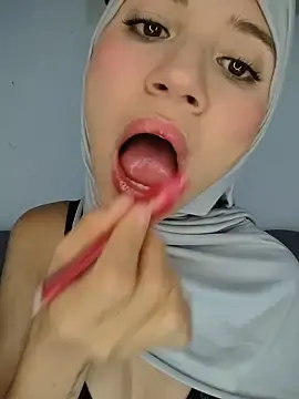 Stripchat Live Sex Cam of hanaa_18