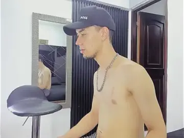 Stripchat Sex Cam of _Axel_09