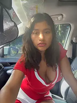 Stripchat Live Sex Cam of sexi_noemi