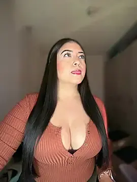 Stripchat Live Sex Cam of cami_ortiz__