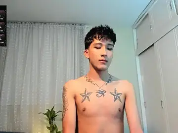 Stripchat Nude Webcam of tom_Howard