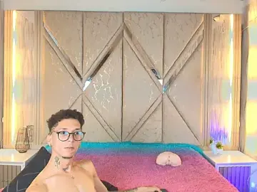 Stripchat Nude Webcam of Merlin_2026
