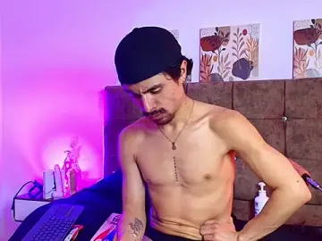 Stripchat Watch Live Sex Cams of Ethan_Briggs_