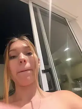 Stripchat Watch Live Sex Cams of Nikii__