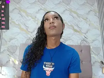 Stripchat Live Sex Cam of Mia_Hiills