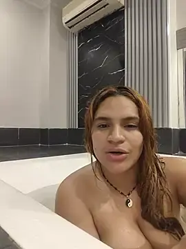 Stripchat Nude Webcam of SexyFriends_