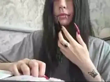 Stripchat Best Webcam of KrissyHiott