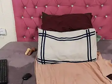 Stripchat Live Sex of WILD_KITTYxXx