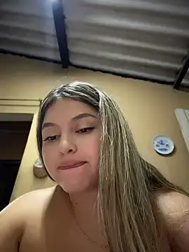Stripchat Live Sex of lunablossom_