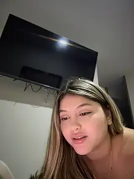 Stripchat Best Webcam of lunablossom_