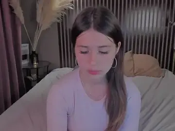 Stripchat Live Sex of Elly_B1oom