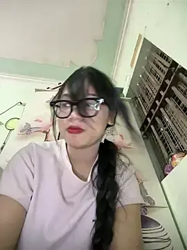 Stripchat Free Porn Cam of Emmiuuuu03