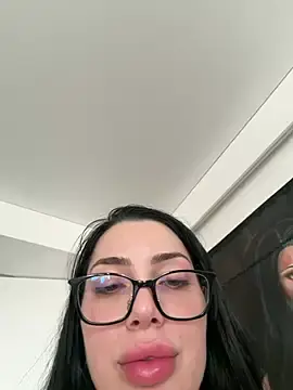 Stripchat Free Live Porn of MyaSplash