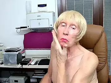 Stripchat Sex Cam of ROBY_SWEETHOT