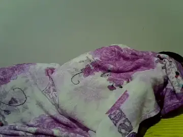 Stripchat Live Sex Cam of sky_seductive