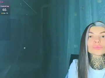 Stripchat Sex Cam of tattooedBabyy