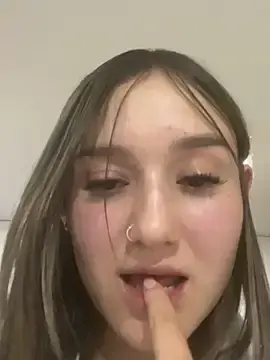 Stripchat Sex Cam of Hana_Winter