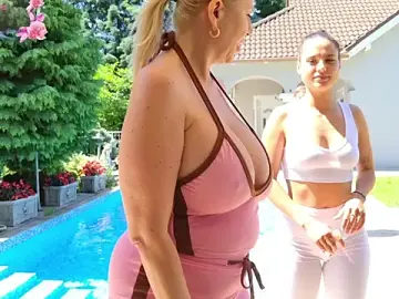 Stripchat Live Sex of TUNDEROSE1