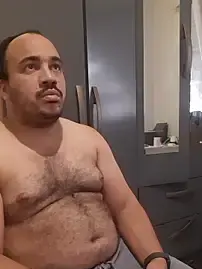Stripchat Sex Cam of Urso_Nerd