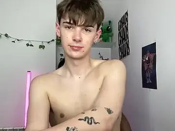Stripchat Adult Webcams of YourMilkyGuy