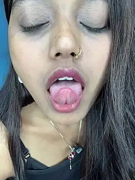 Stripchat Free Porn Cam of Sweet-priyaa