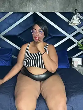 Stripchat Free Porn Cam of AranzalatinBlaks1