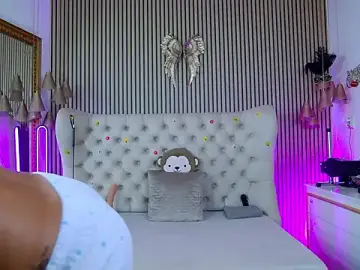 Stripchat Watch Live Sex Cams of PlayfulShow