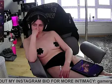 Stripchat Live Porn of Gamergirl-Linela