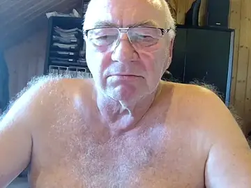 Stripchat Free Porn Cam of biggandybig
