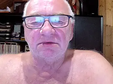 Stripchat Sex Cam of biggandybig