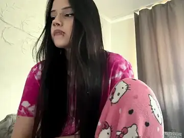 Stripchat Free Porn Cam of LouisePavlides