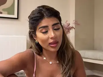 Stripchat Free Porn Cam of ArabicBarbie