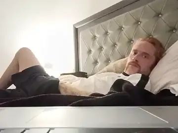 Stripchat Sex Cam of RightishResolve