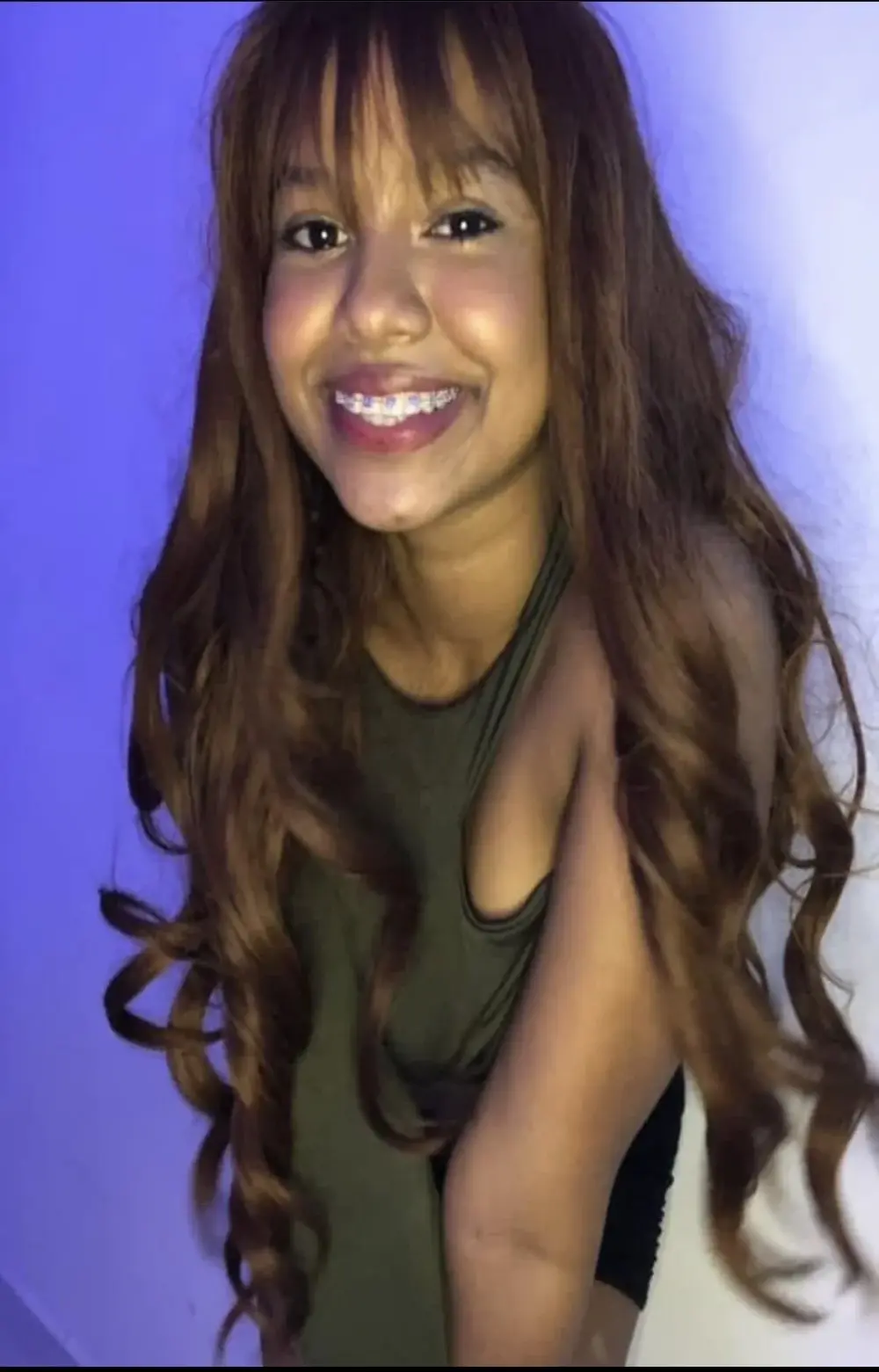 chloe_ebony_