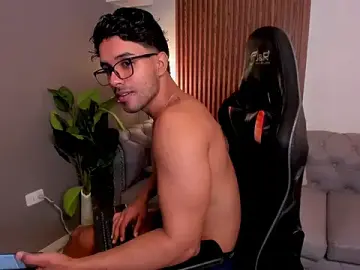 Stripchat Watch Live Sex Cams of liam_collins21