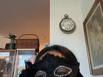 Stripchat Adult Webcam of LasolitaAuri